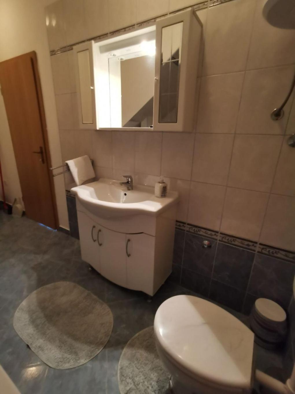 Apartments Srdan Винишче Экстерьер фото