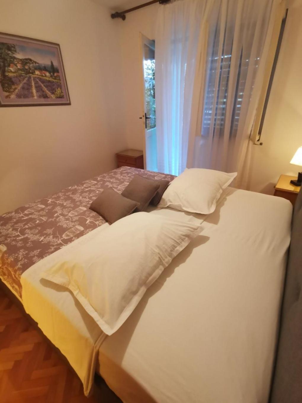 Apartments Srdan Винишче Экстерьер фото