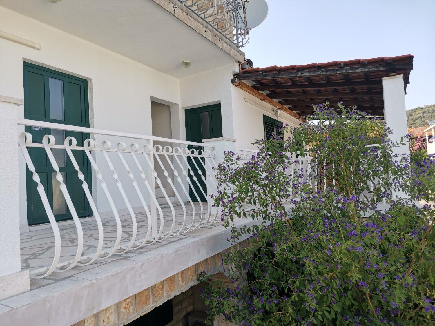 Apartments Srdan Винишче Экстерьер фото