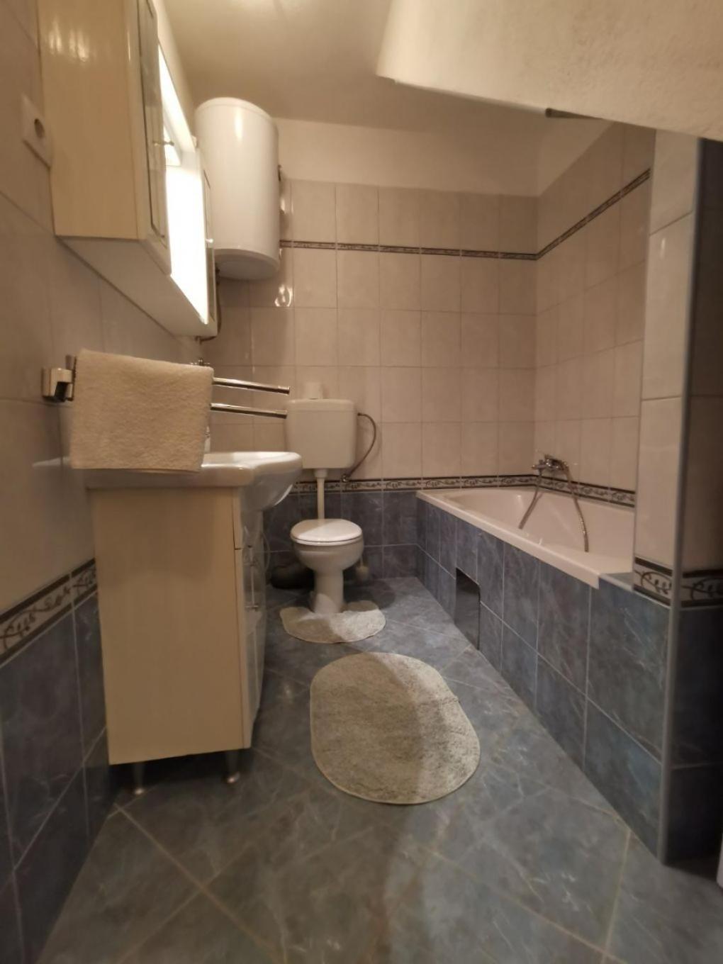 Apartments Srdan Винишче Экстерьер фото